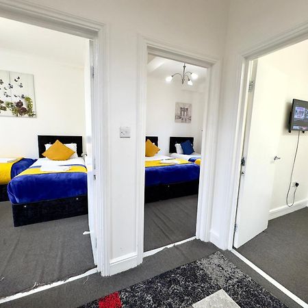 4 Bedrooms, 3 bathrooms , Reception, Kitchen, Garden, FullHouse London Exterior foto