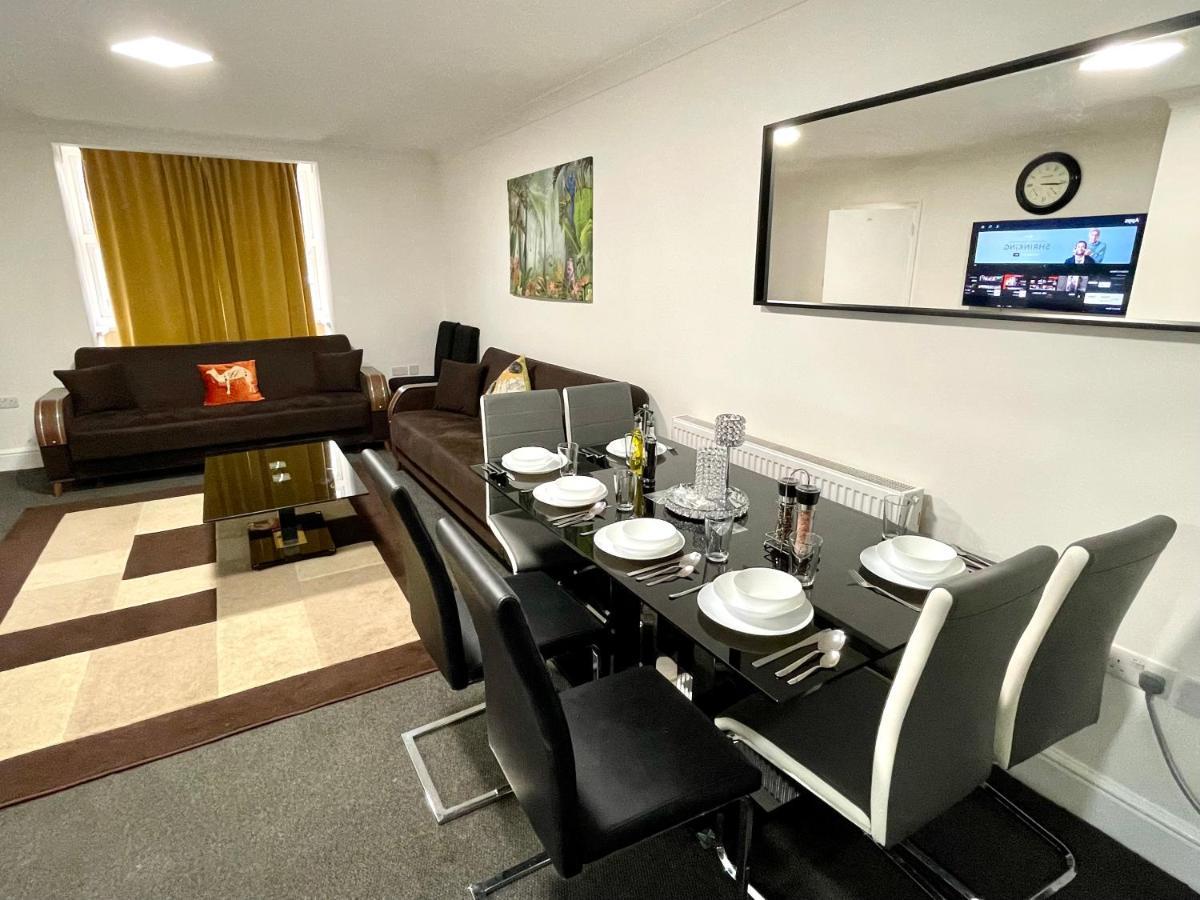 4 Bedrooms, 3 bathrooms , Reception, Kitchen, Garden, FullHouse London Exterior foto