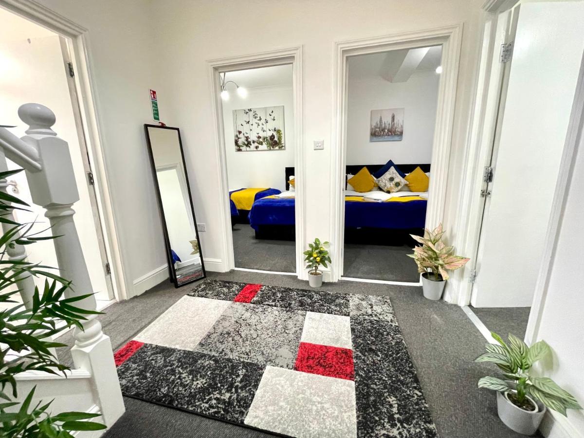 4 Bedrooms, 3 bathrooms , Reception, Kitchen, Garden, FullHouse London Exterior foto