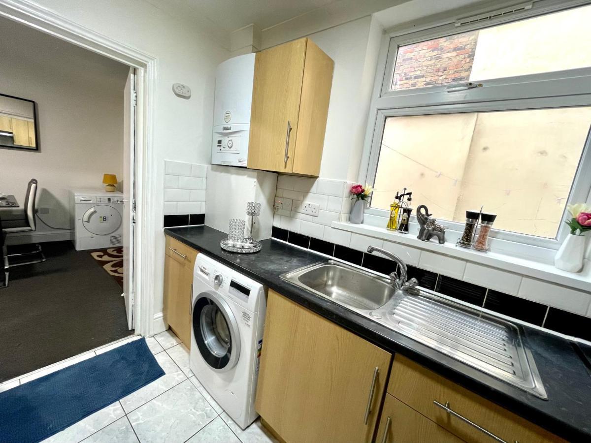 4 Bedrooms, 3 bathrooms , Reception, Kitchen, Garden, FullHouse London Exterior foto