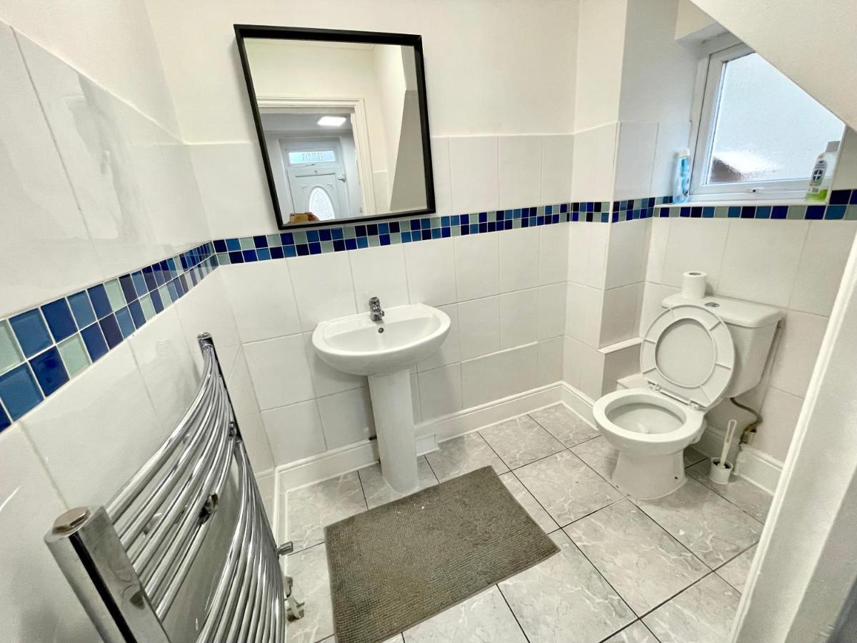 4 Bedrooms, 3 bathrooms , Reception, Kitchen, Garden, FullHouse London Exterior foto