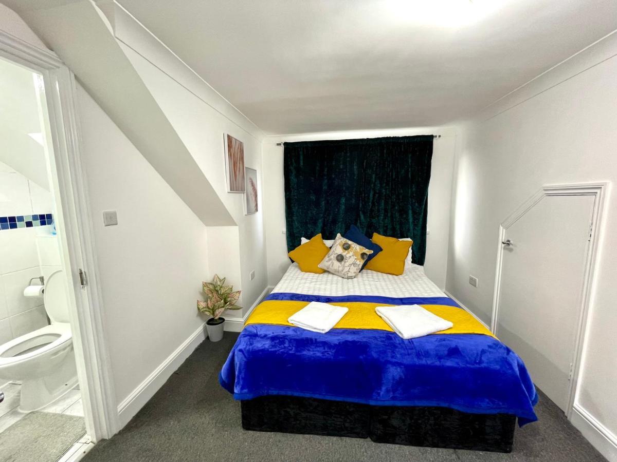 4 Bedrooms, 3 bathrooms , Reception, Kitchen, Garden, FullHouse London Exterior foto