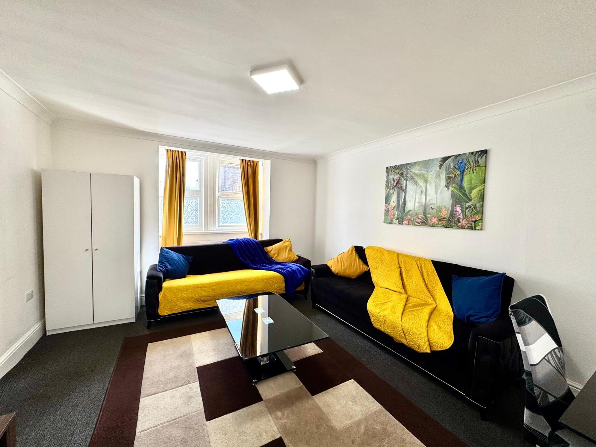 4 Bedrooms, 3 bathrooms , Reception, Kitchen, Garden, FullHouse London Exterior foto