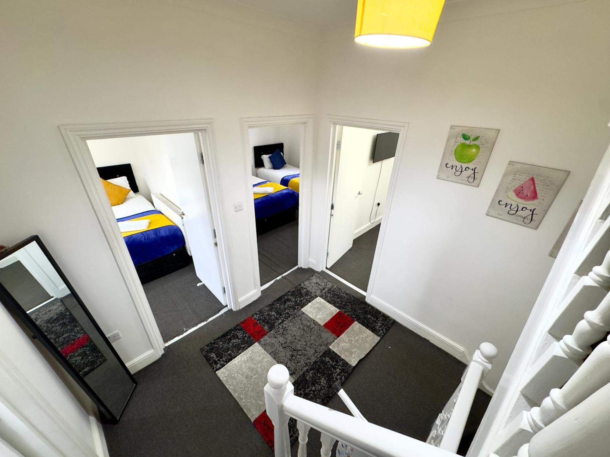 4 Bedrooms, 3 bathrooms , Reception, Kitchen, Garden, FullHouse London Exterior foto