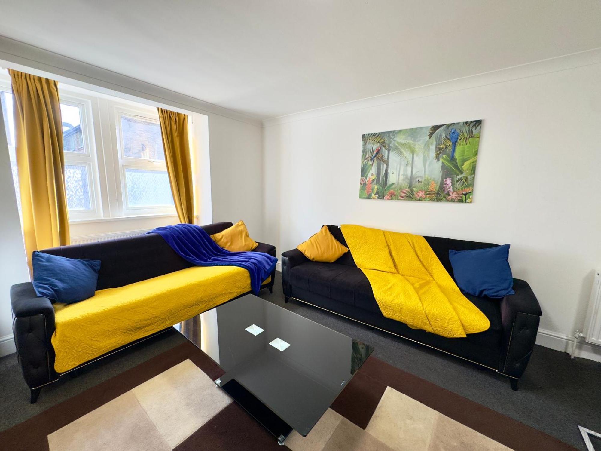 4 Bedrooms, 3 bathrooms , Reception, Kitchen, Garden, FullHouse London Exterior foto