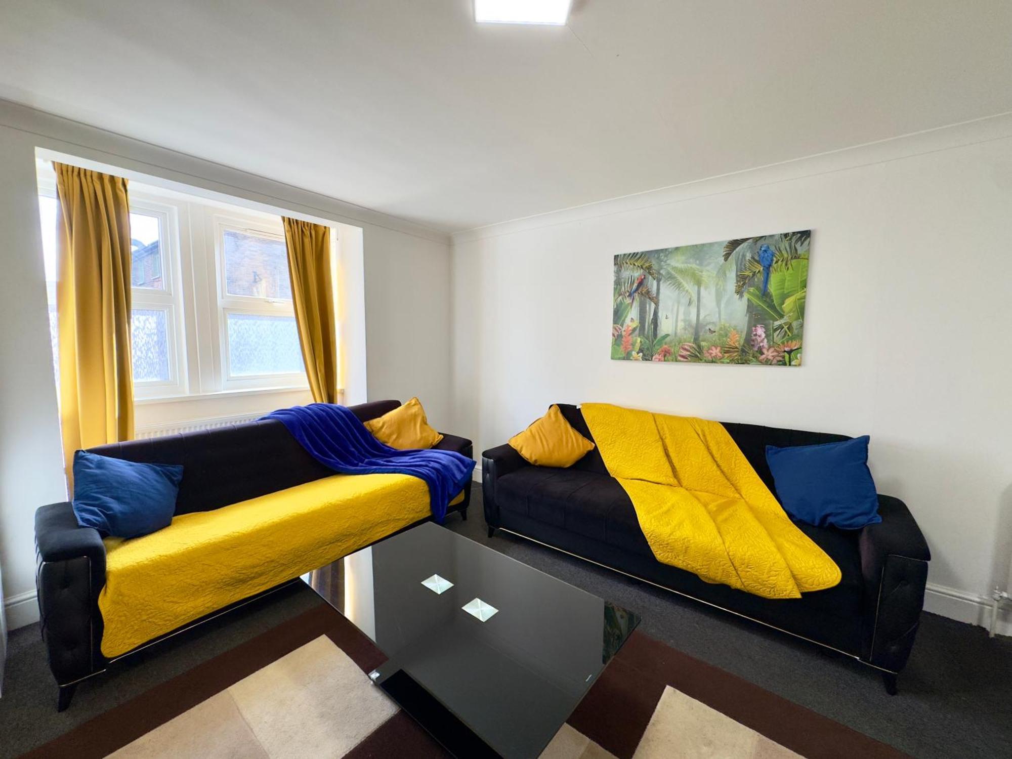 4 Bedrooms, 3 bathrooms , Reception, Kitchen, Garden, FullHouse London Exterior foto