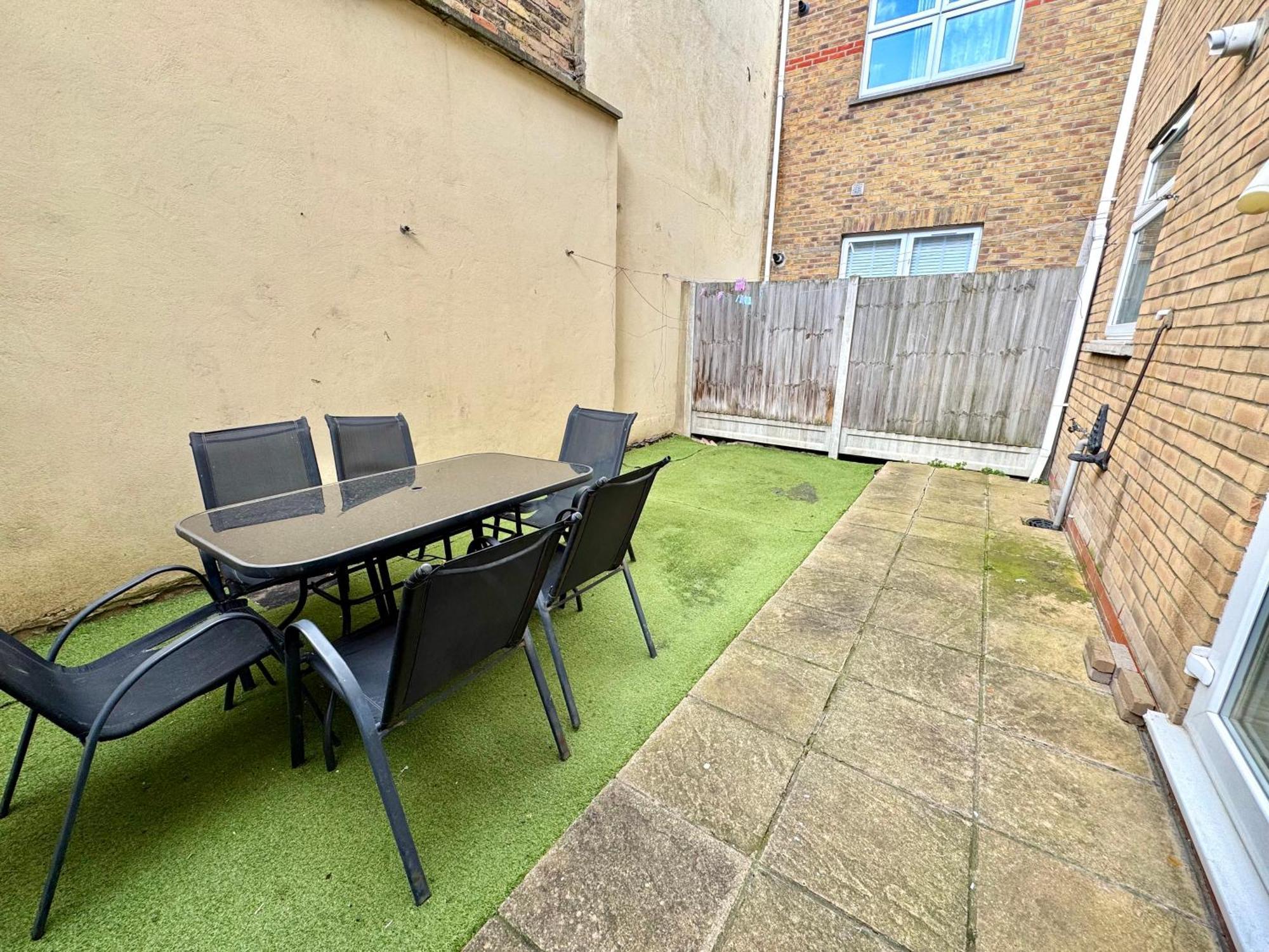 4 Bedrooms, 3 bathrooms , Reception, Kitchen, Garden, FullHouse London Exterior foto