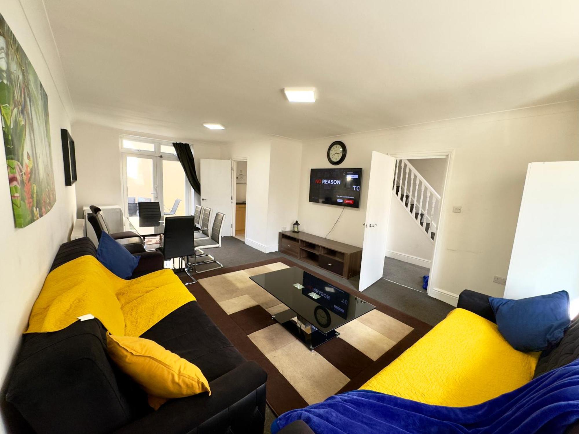 4 Bedrooms, 3 bathrooms , Reception, Kitchen, Garden, FullHouse London Exterior foto